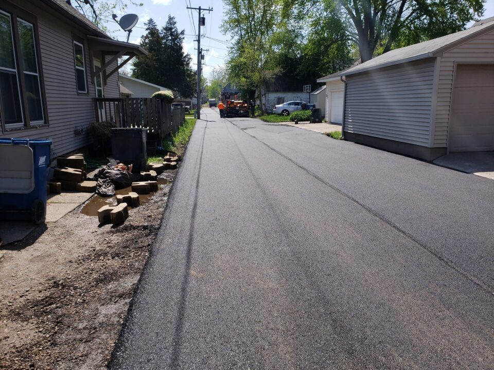 taylor-ridge-paving-residential-alley-asphalt-resurfacing